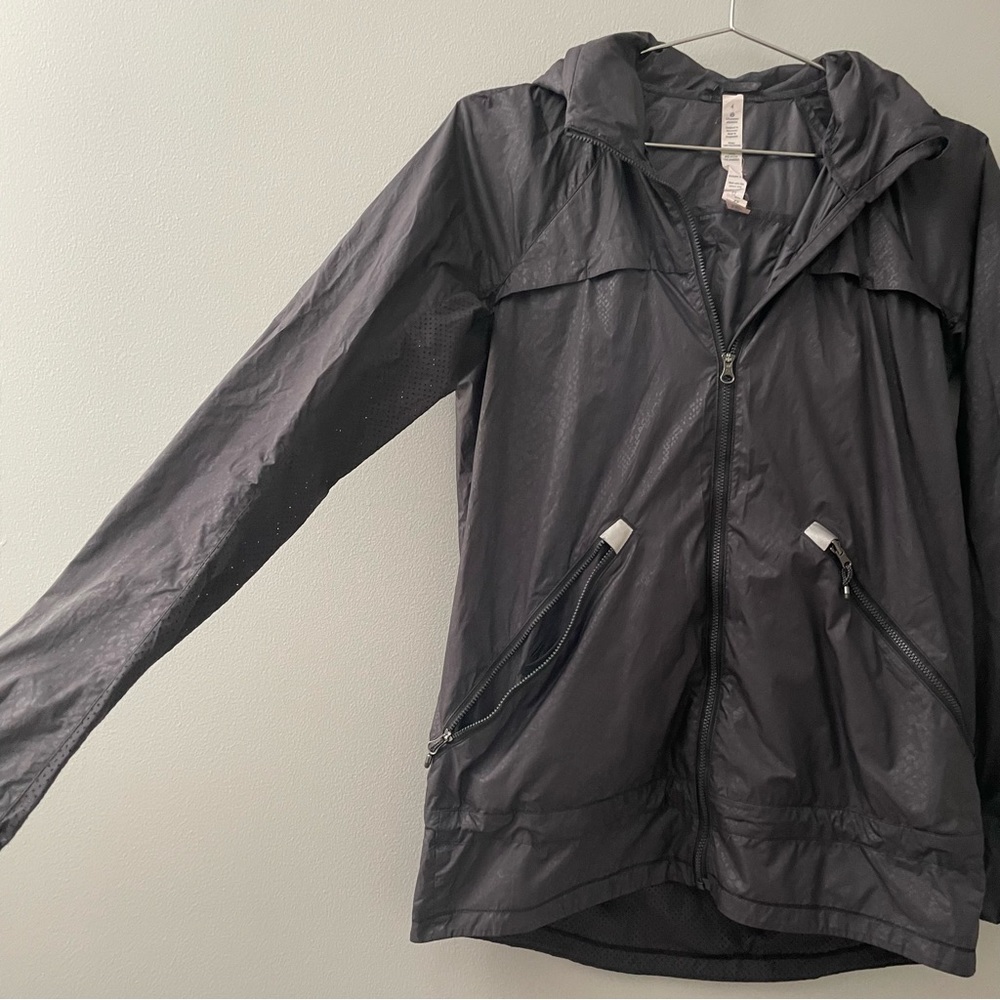 lululemon athletica Black Lightweight Hooded Windbreaker Jacket - Picture 6 of 16